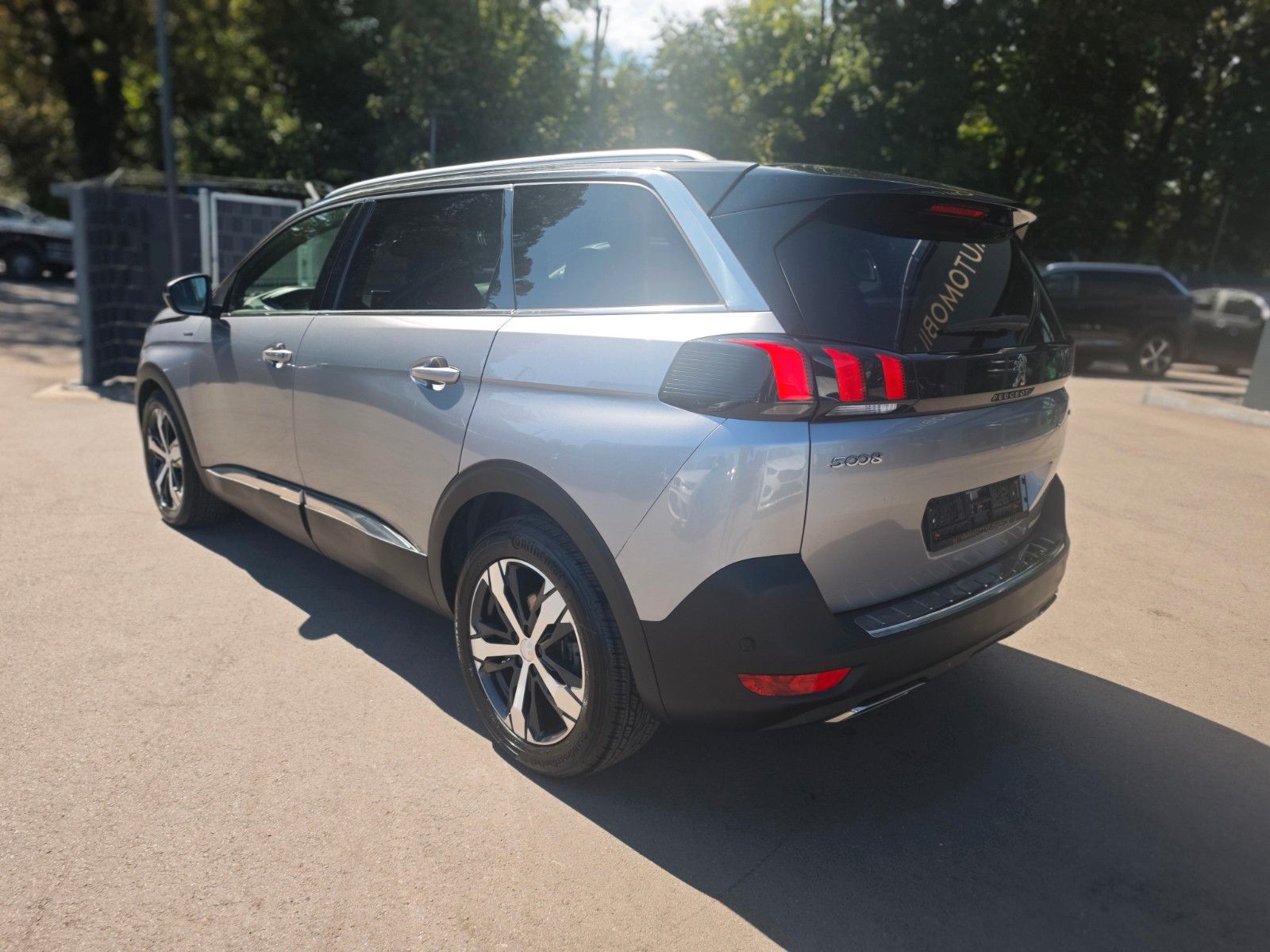 Fahrzeugabbildung Peugeot 5008 GT-LINE*AUT.*7.SITZER*AHK*ACC*PANORAMA*