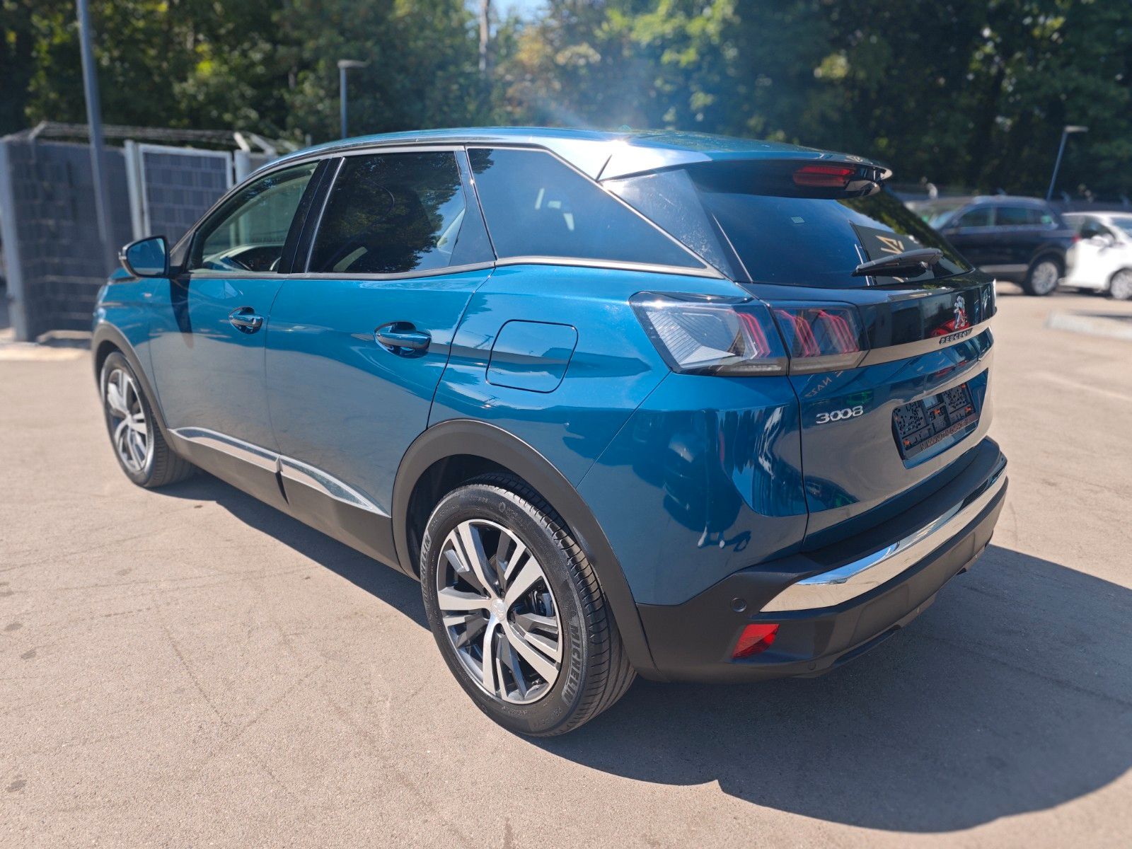 Fahrzeugabbildung Peugeot 3008 Hybrid 225 Allure*LED*PACK ASSIST*KAMERA*
