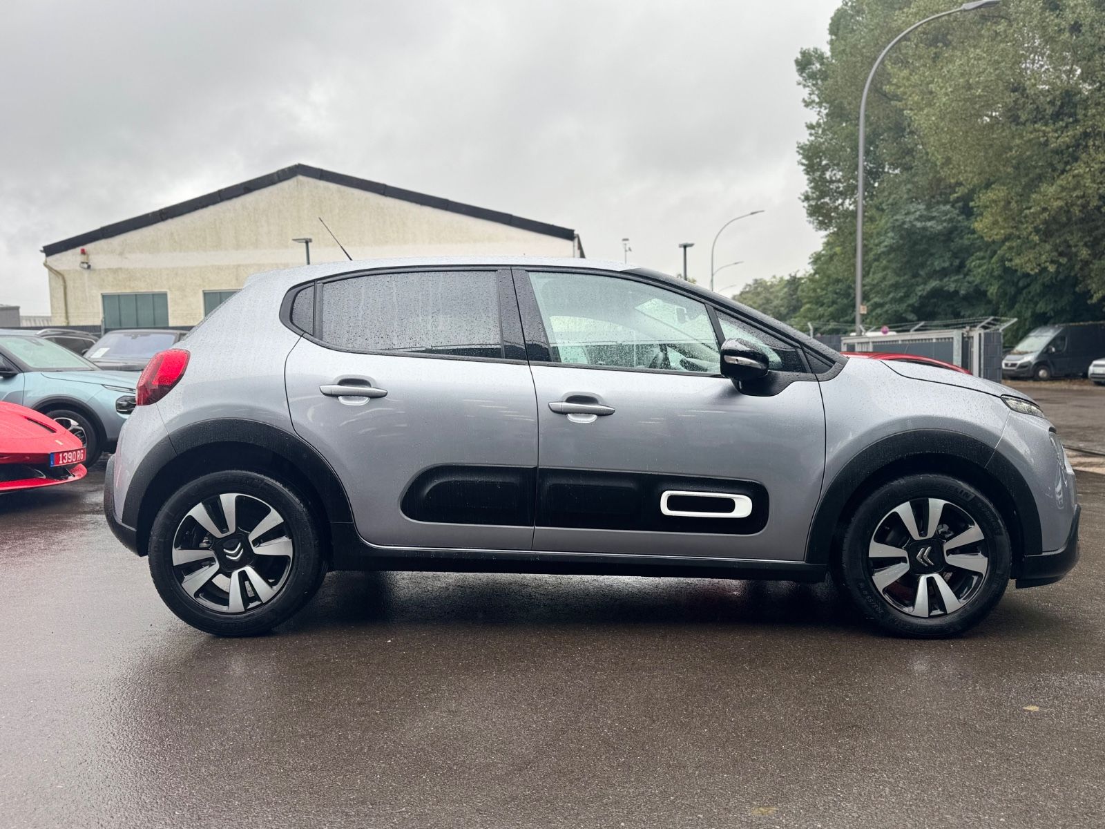 Fahrzeugabbildung Citroën C3 PLUS*STYLE PAKET*KLIMAAUTOMATIK*LED