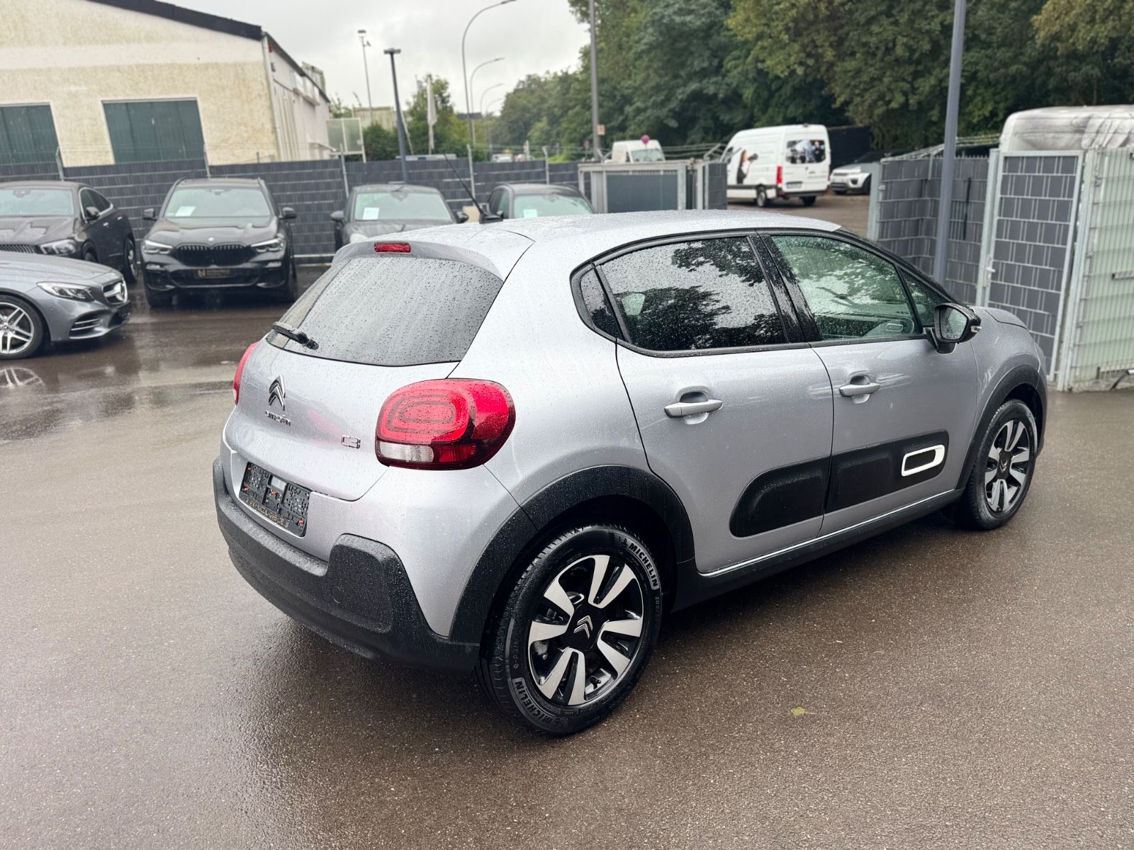 Fahrzeugabbildung Citroën C3 PLUS*STYLE PAKET*KLIMAAUTOMATIK*LED