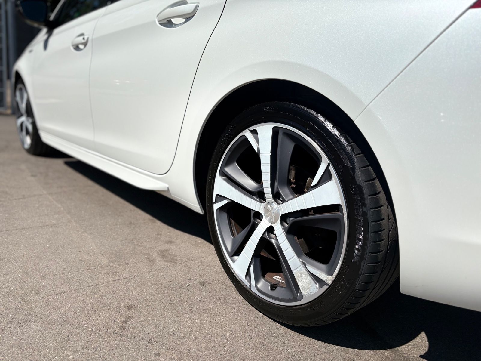Fahrzeugabbildung Peugeot 308 SW ALURE GT-LINE*DENON*RÜCKFAHRKAMERA*