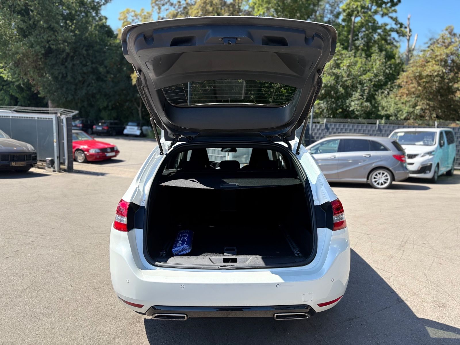 Fahrzeugabbildung Peugeot 308 SW ALURE GT-LINE*DENON*RÜCKFAHRKAMERA*
