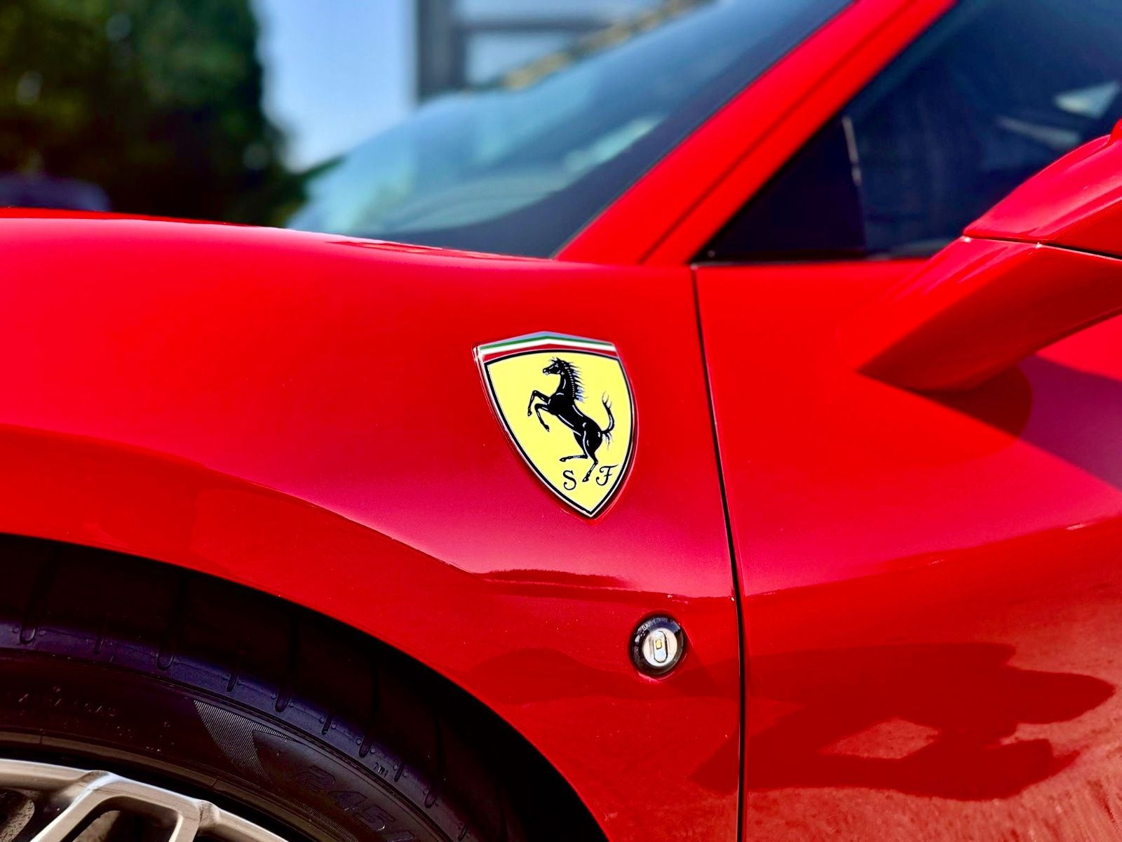 Fahrzeugabbildung Ferrari F8 TRIBUTO DCT *KERAMIK*LIFT*CARBON*PPF*DISPLAY*
