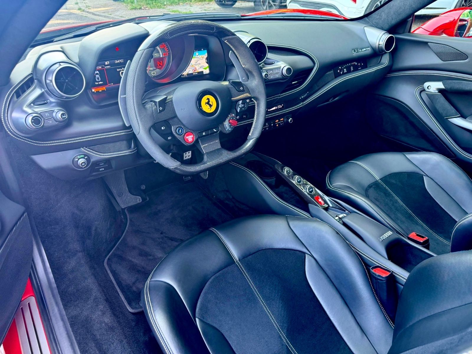 Fahrzeugabbildung Ferrari F8 TRIBUTO DCT *KERAMIK*LIFT*CARBON*PPF*DISPLAY*