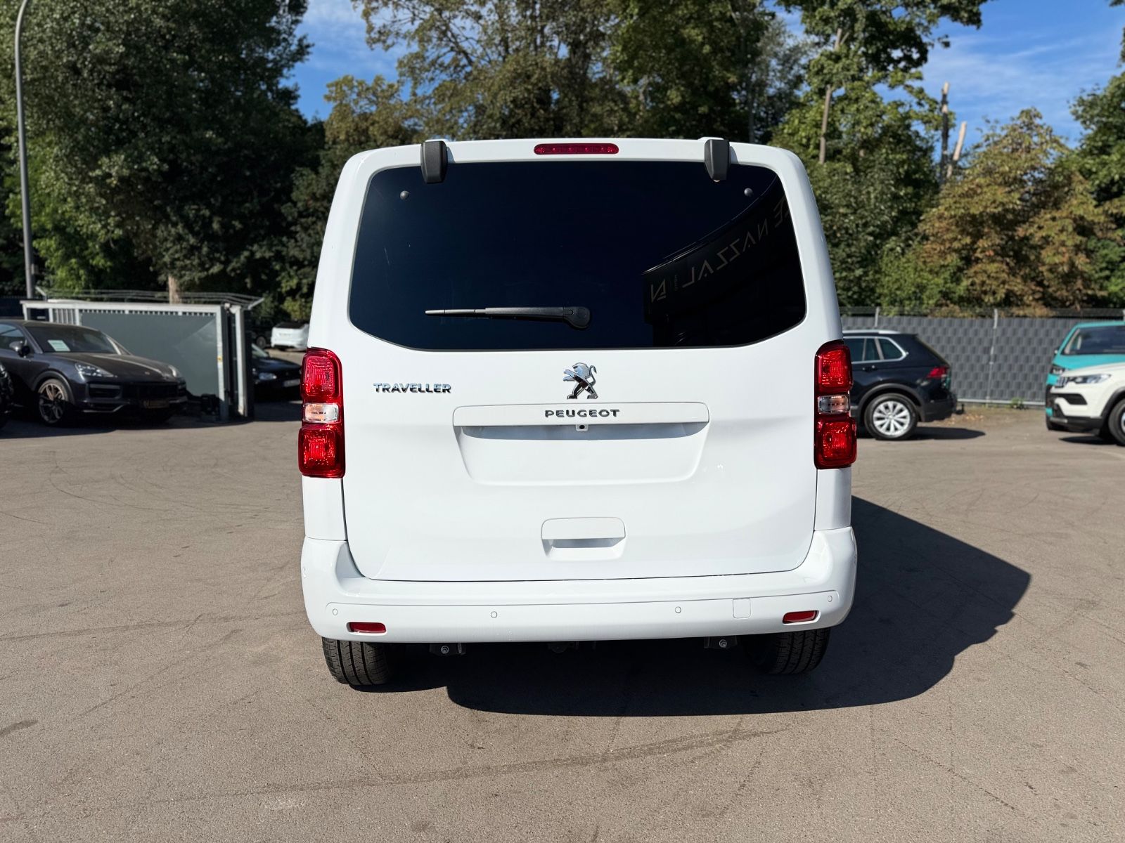 Fahrzeugabbildung Peugeot TRAVELLER ALLURE*AUT.*8.SITZER*NAVI*KAMERA*