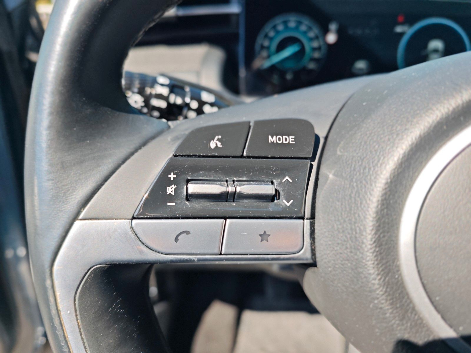 Fahrzeugabbildung Hyundai TUCSON PRIME*MILD HYBRID*VOLL LED*LEDER*360 CAM*