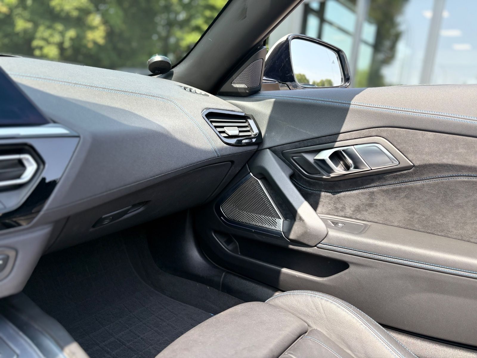 Fahrzeugabbildung BMW Z4 M40i*SHADOW-LINE*BMW LIVE*VOLL-LED*H&K*I.HAND