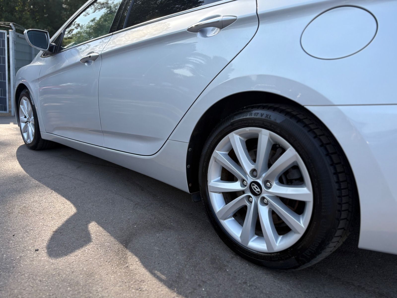 Fahrzeugabbildung Hyundai i40 EXECUTIVE*PANORAMA*VOLL-LEDER*BI-XENON*TOP