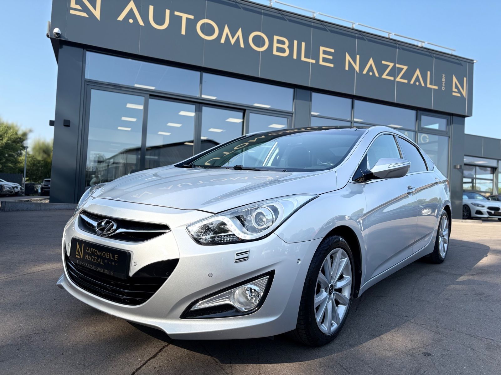 Fahrzeugabbildung Hyundai i40 EXECUTIVE*PANORAMA*VOLL-LEDER*BI-XENON*TOP