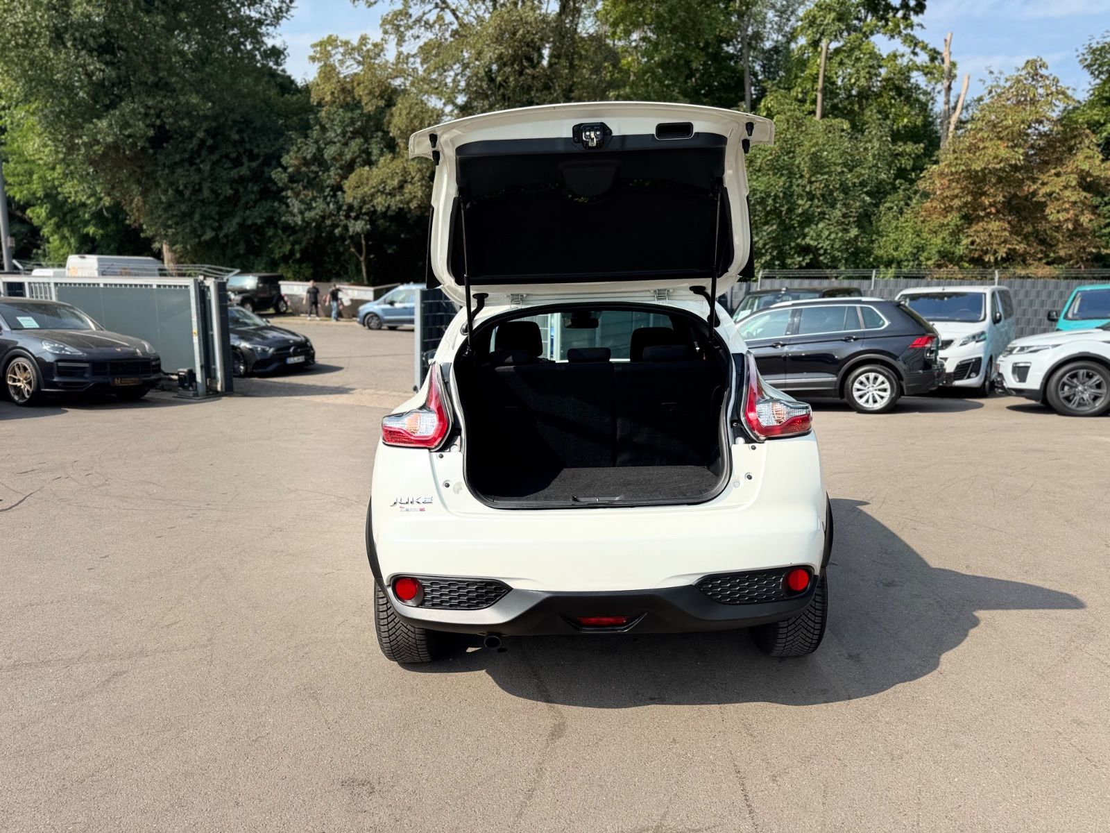 Fahrzeugabbildung Nissan JUKE N-CONNECTA*KAMERA*DESIGN FELGEN*TOP