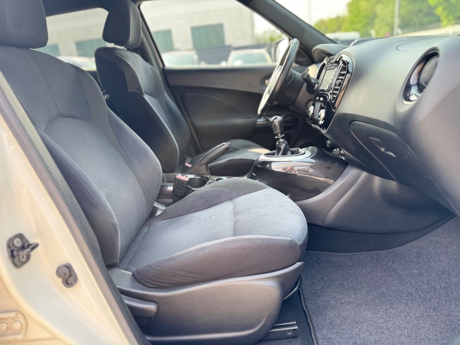Fahrzeugabbildung Nissan JUKE N-CONNECTA*KAMERA*DESIGN FELGEN*TOP