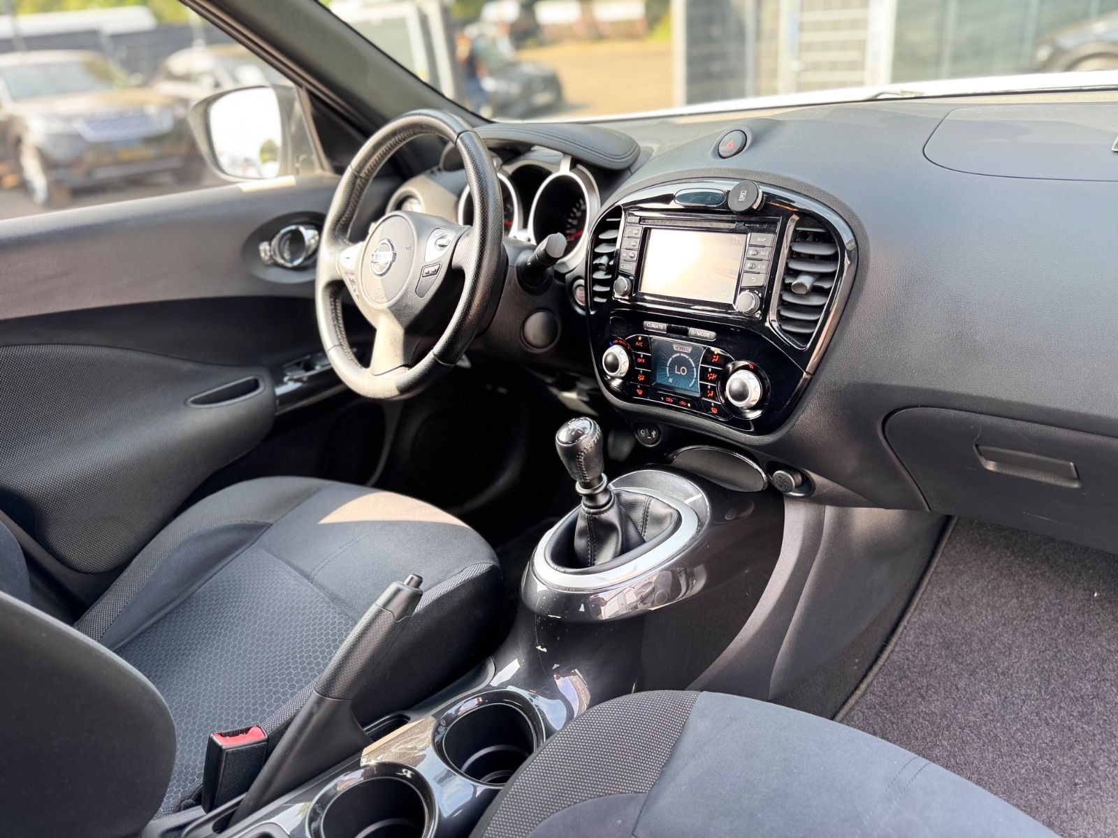 Fahrzeugabbildung Nissan JUKE N-CONNECTA*KAMERA*DESIGN FELGEN*TOP