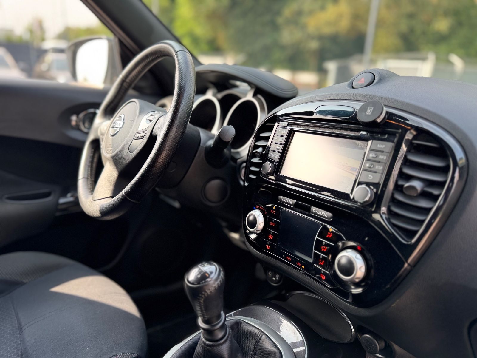 Fahrzeugabbildung Nissan JUKE N-CONNECTA*KAMERA*DESIGN FELGEN*TOP