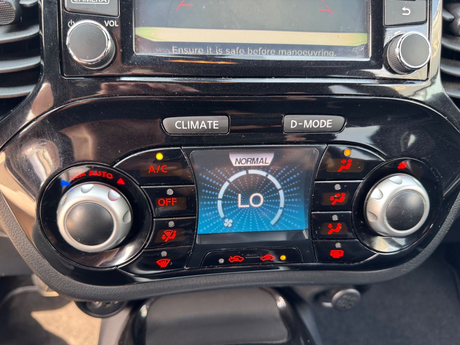 Fahrzeugabbildung Nissan JUKE N-CONNECTA*KAMERA*DESIGN FELGEN*TOP