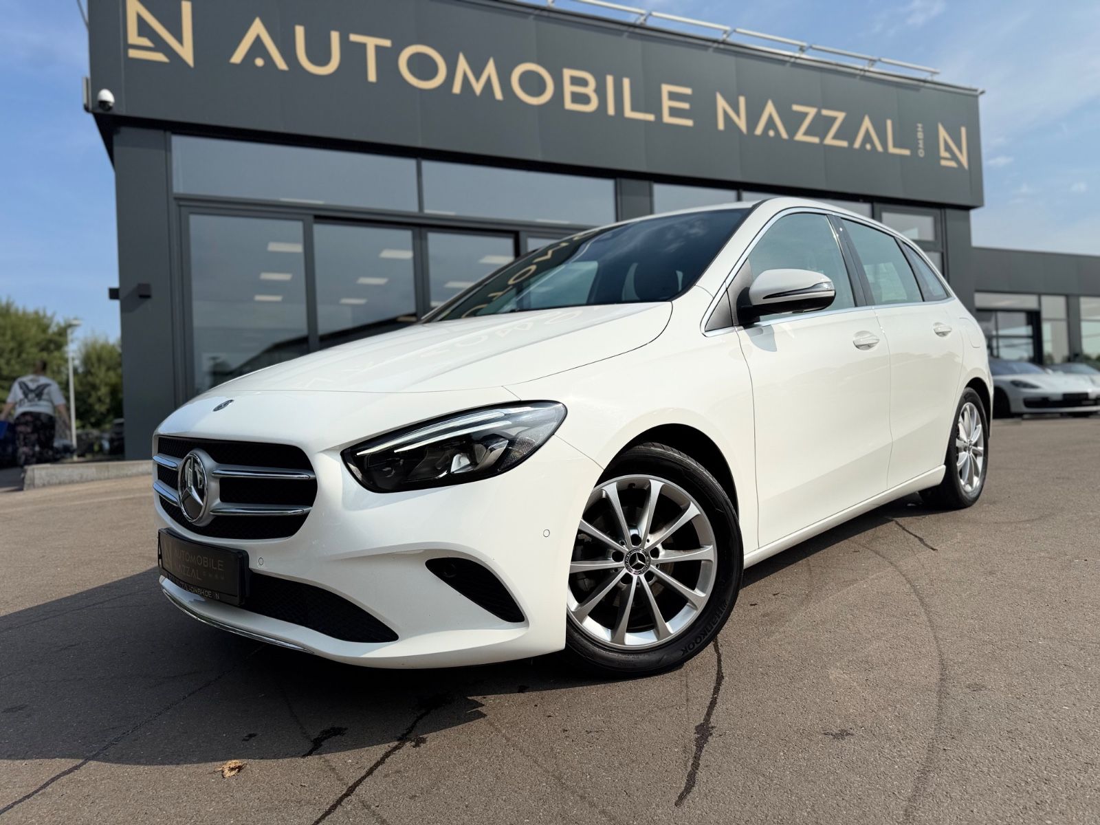 Fahrzeugabbildung Mercedes-Benz B 180 *SPORTPAKET*MULTIBEAM*LEDER BRAUN*LED*