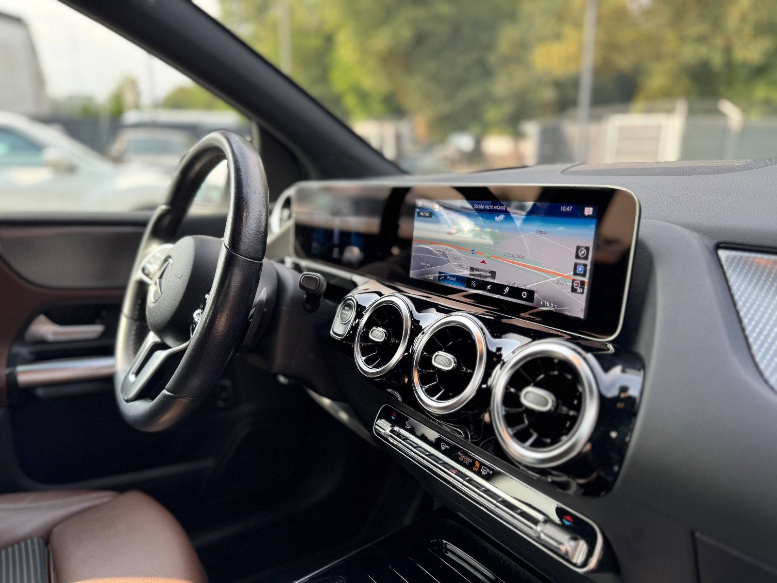 Fahrzeugabbildung Mercedes-Benz B 180 *SPORTPAKET*MULTIBEAM*LEDER BRAUN*LED*