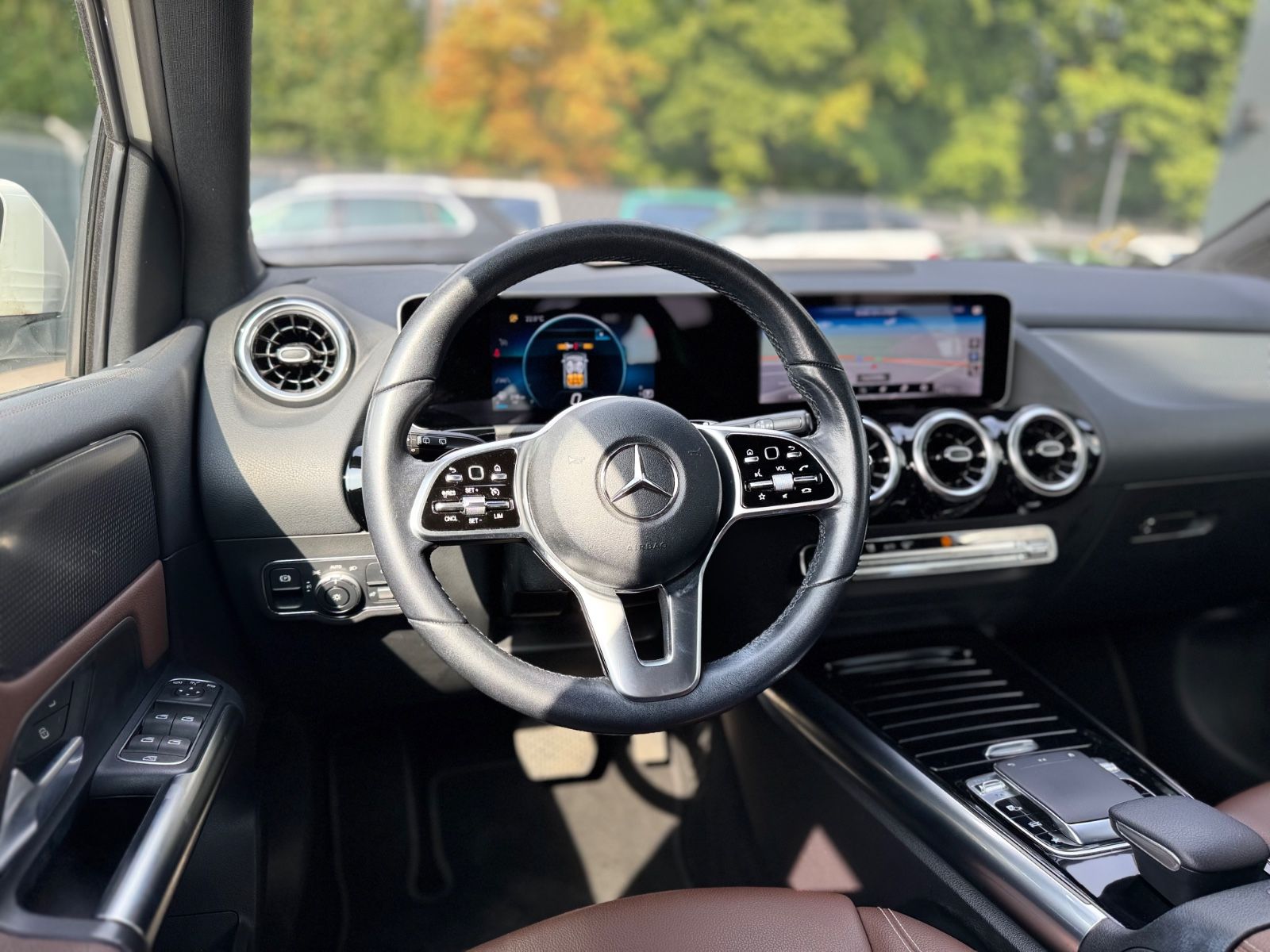 Fahrzeugabbildung Mercedes-Benz B 180 *SPORTPAKET*MULTIBEAM*LEDER BRAUN*LED*