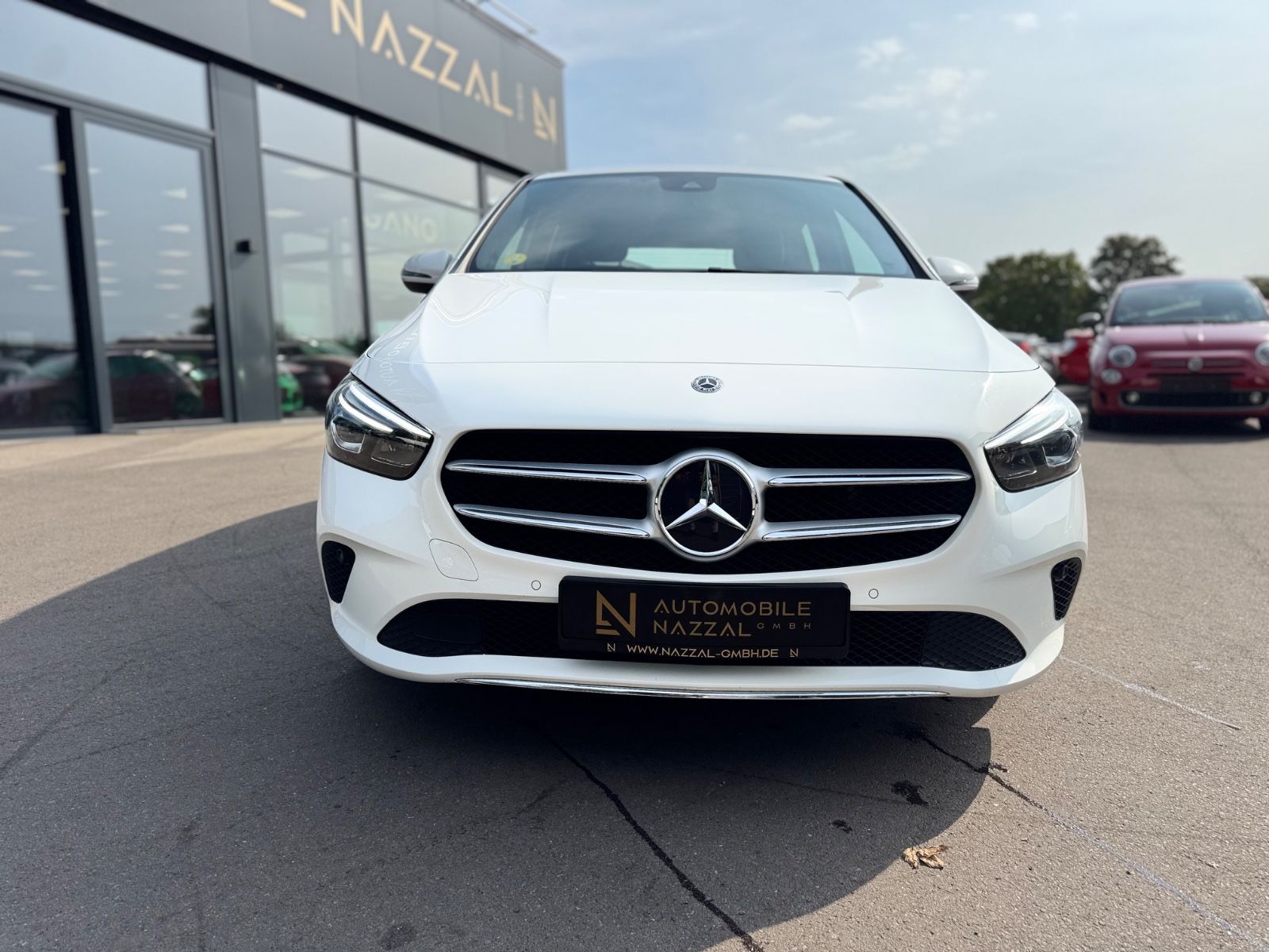 Fahrzeugabbildung Mercedes-Benz B 180 *SPORTPAKET*MULTIBEAM*LEDER BRAUN*LED*