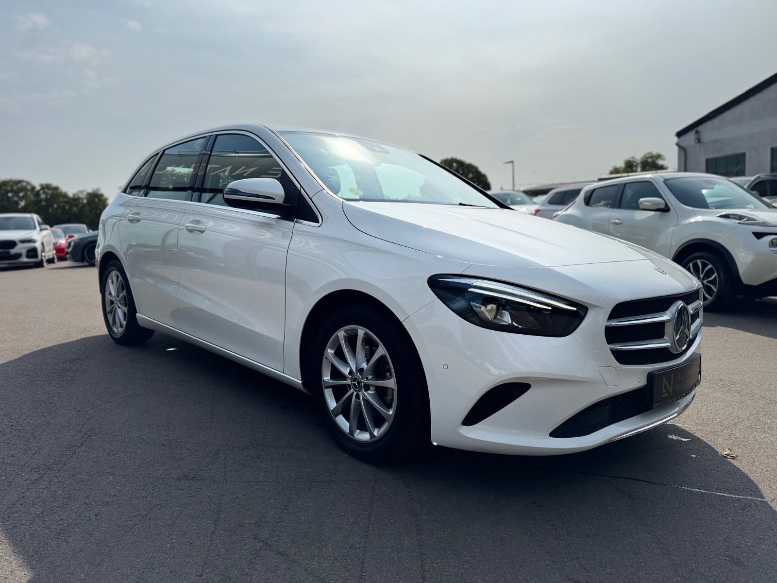 Fahrzeugabbildung Mercedes-Benz B 180 *SPORTPAKET*MULTIBEAM*LEDER BRAUN*LED*