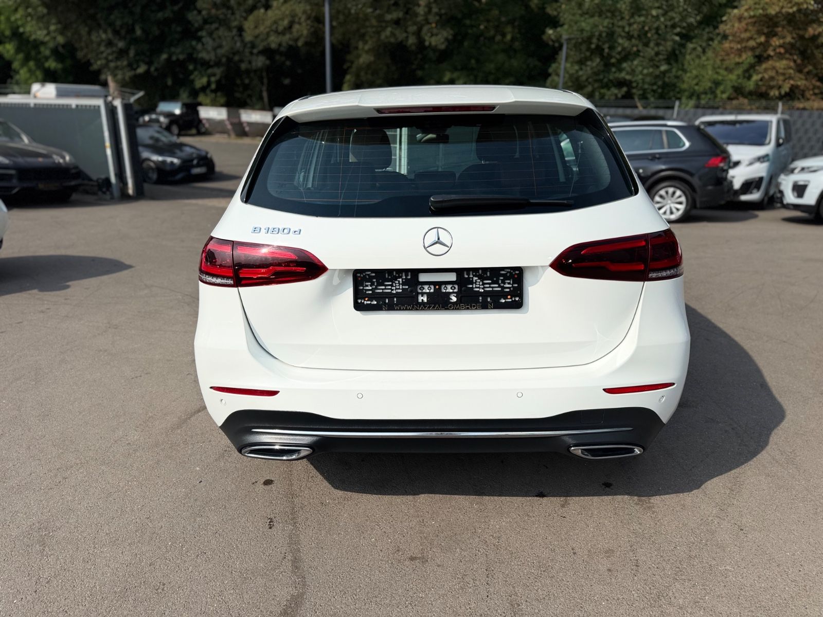 Fahrzeugabbildung Mercedes-Benz B 180 *SPORTPAKET*MULTIBEAM*LEDER BRAUN*LED*