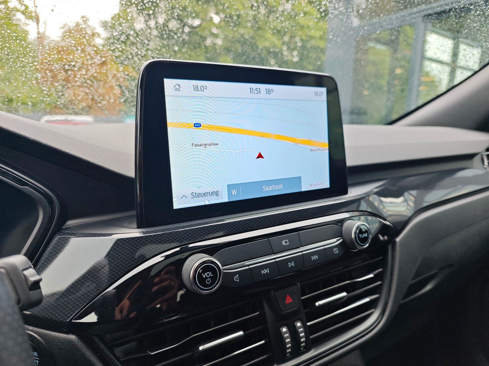 Fahrzeugabbildung Ford KUGA ST-LINE X PLUG IN HYBRID*PANO*LED*