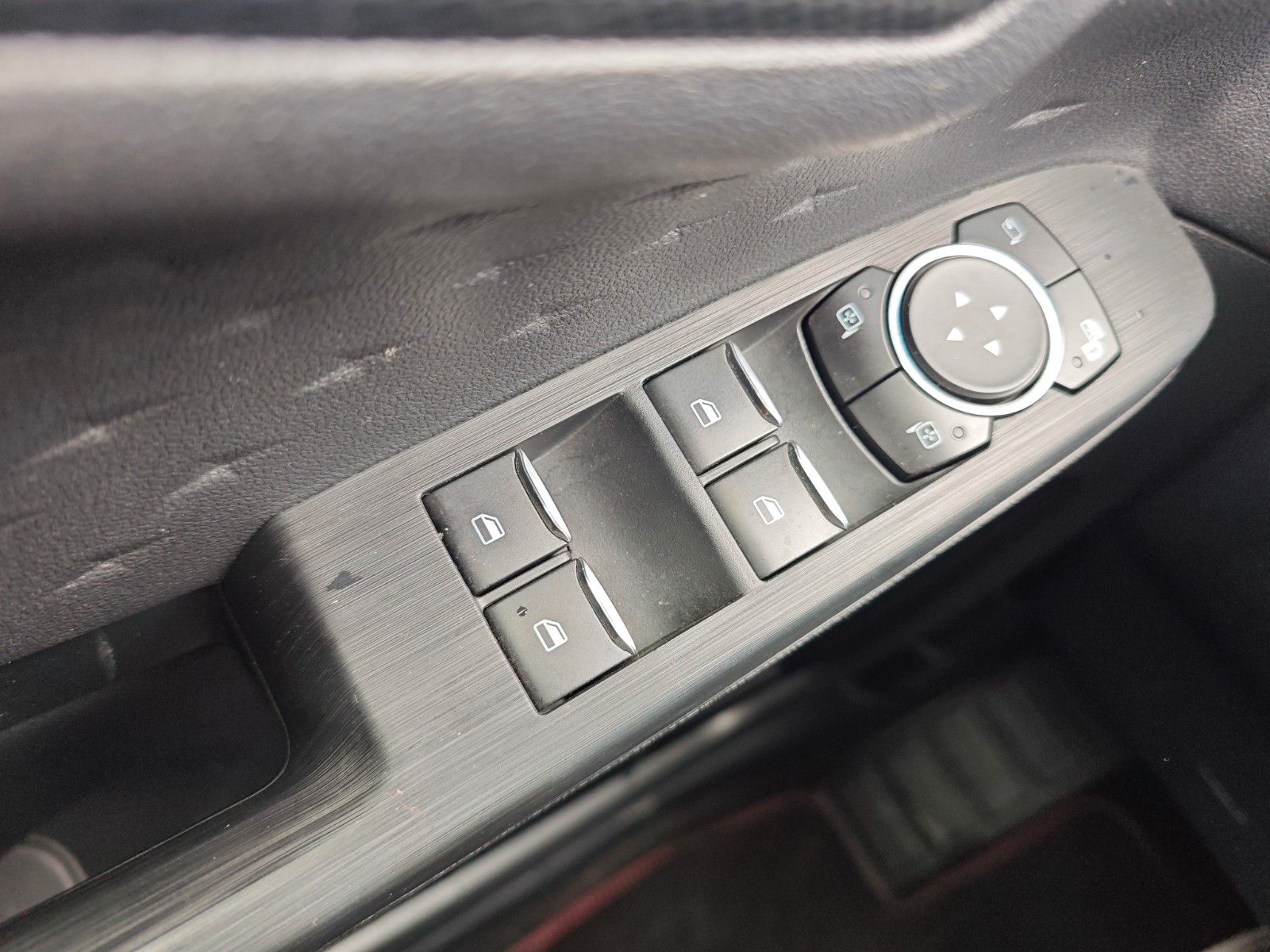 Fahrzeugabbildung Ford KUGA ST-LINE X PLUG IN HYBRID*PANO*LED*