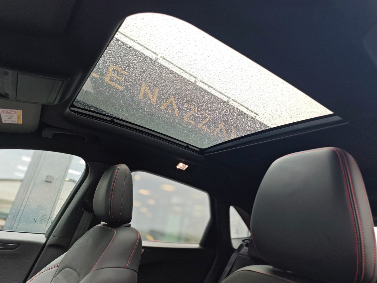Fahrzeugabbildung Ford KUGA ST-LINE X PLUG IN HYBRID*PANO*LED*