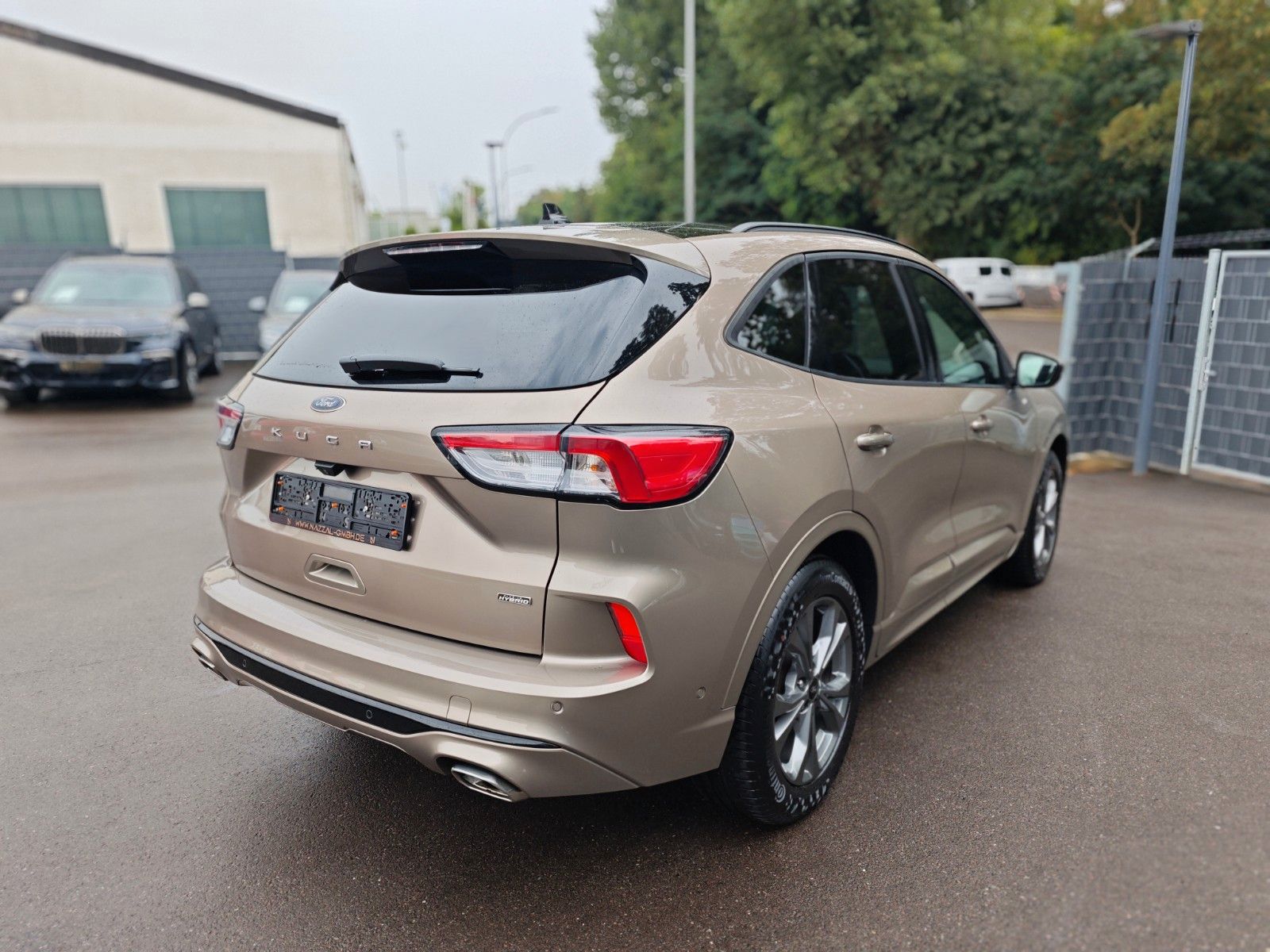 Fahrzeugabbildung Ford KUGA ST-LINE X PLUG IN HYBRID*PANO*LED*
