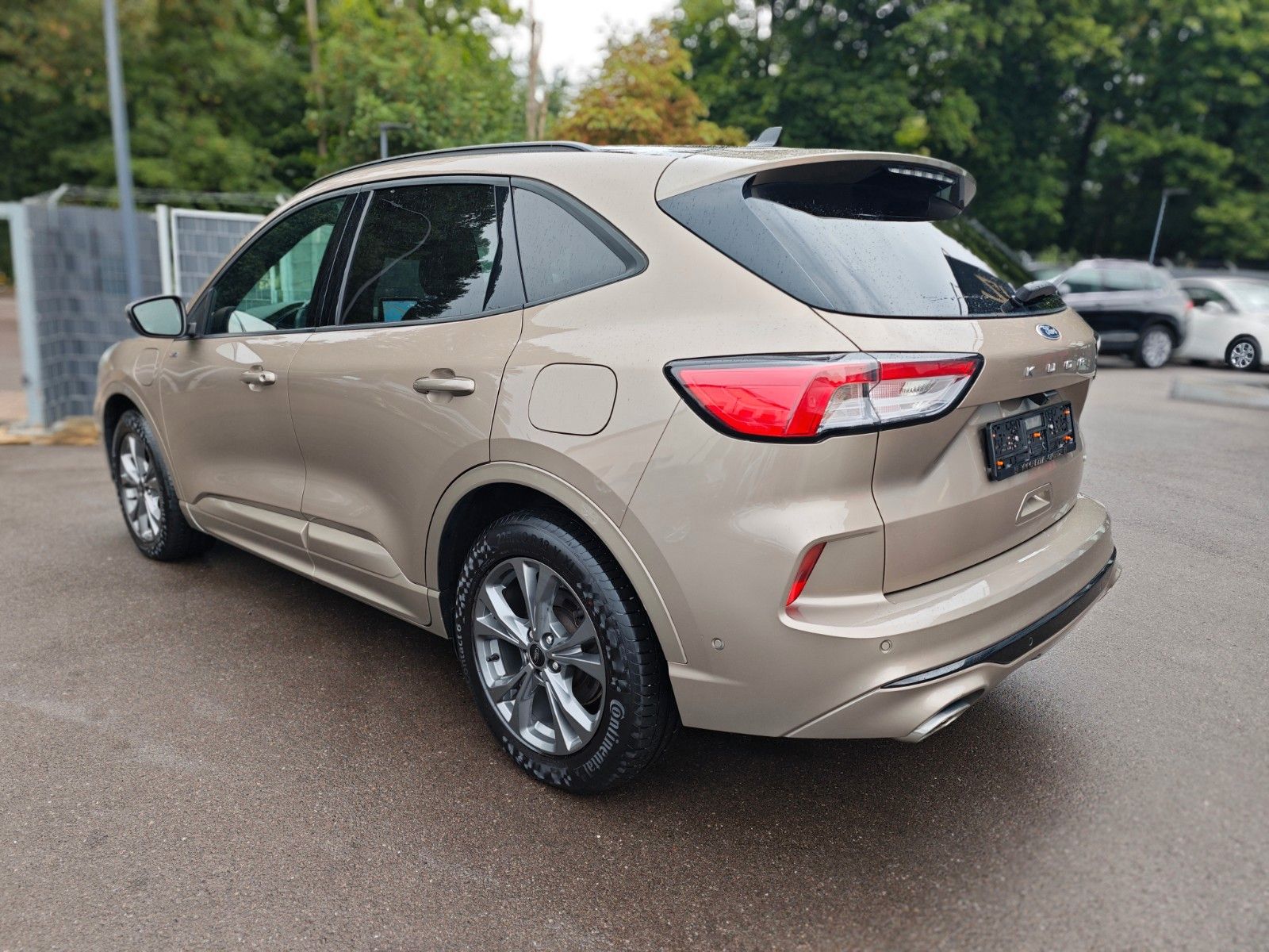 Fahrzeugabbildung Ford KUGA ST-LINE X PLUG IN HYBRID*PANO*LED*