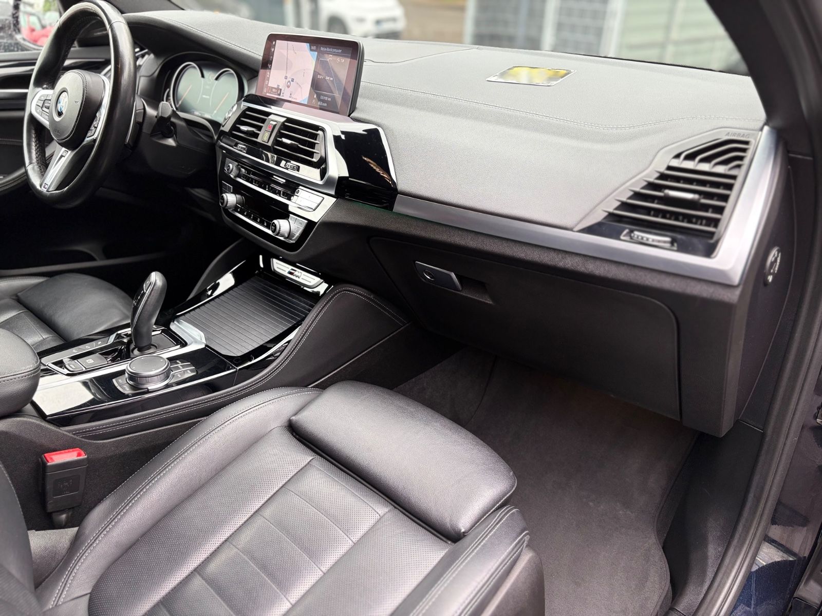 Fahrzeugabbildung BMW X4 M40i*SHADOW*BMW LIVE*PANORAMA*21.Z*360°*