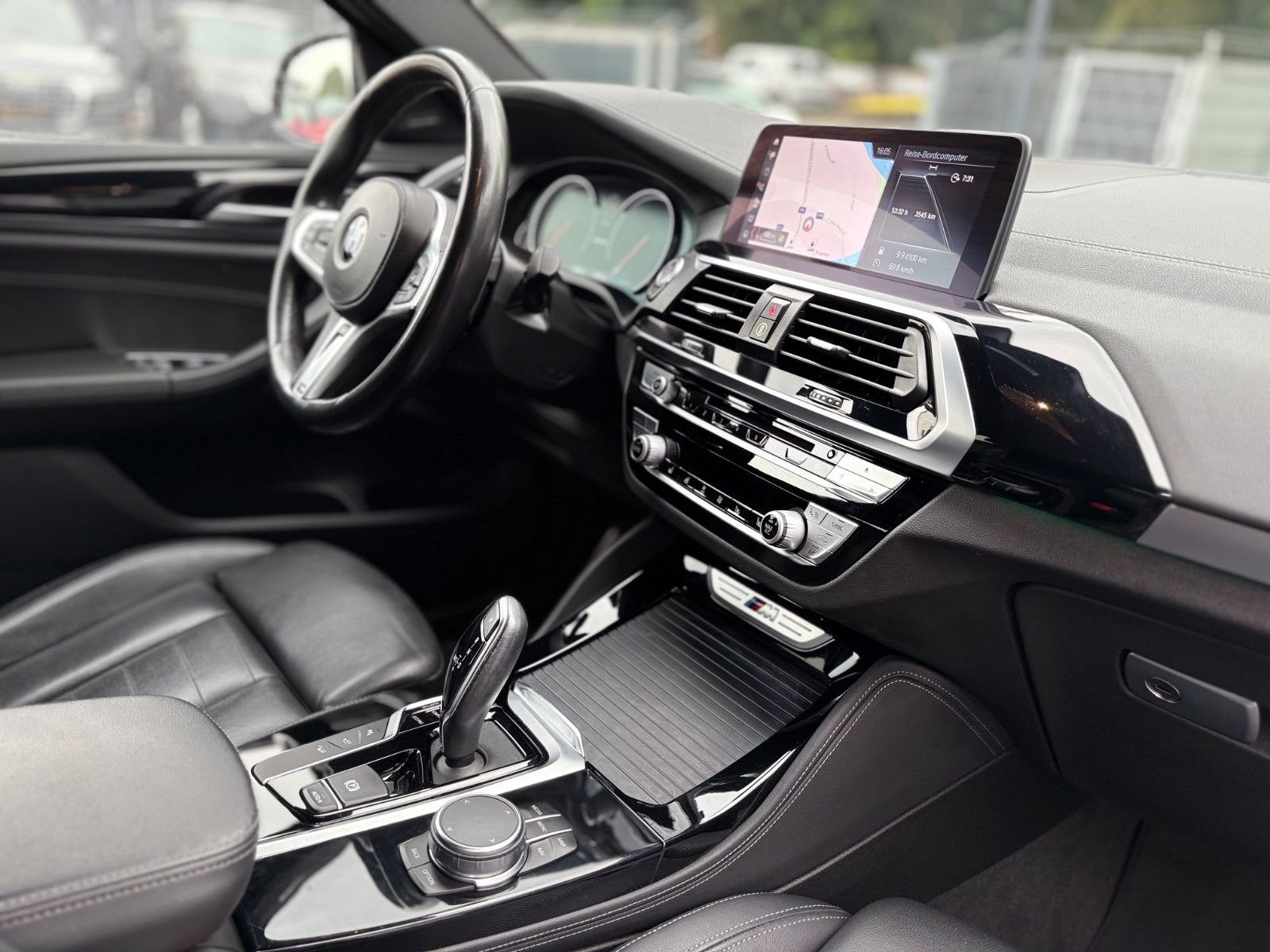 Fahrzeugabbildung BMW X4 M40i*SHADOW*BMW LIVE*PANORAMA*21.Z*360°*