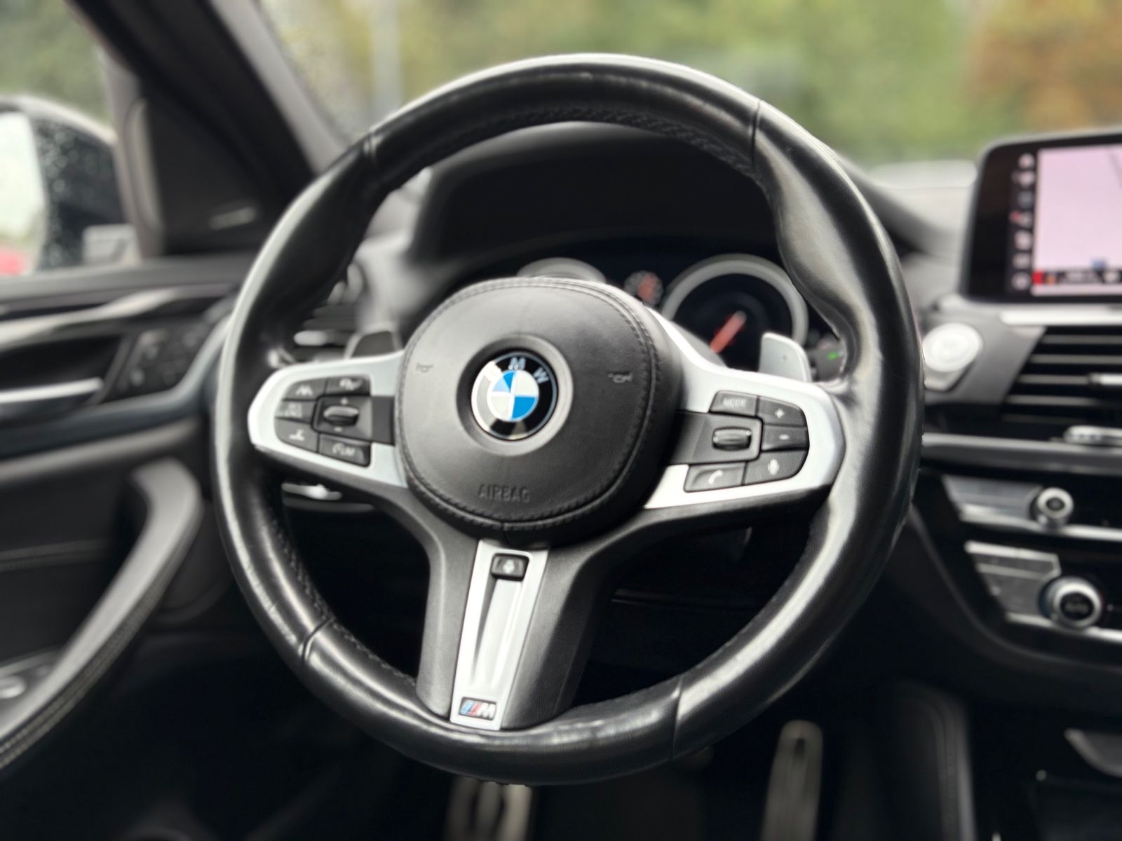 Fahrzeugabbildung BMW X4 M40i*SHADOW*BMW LIVE*PANORAMA*21.Z*360°*