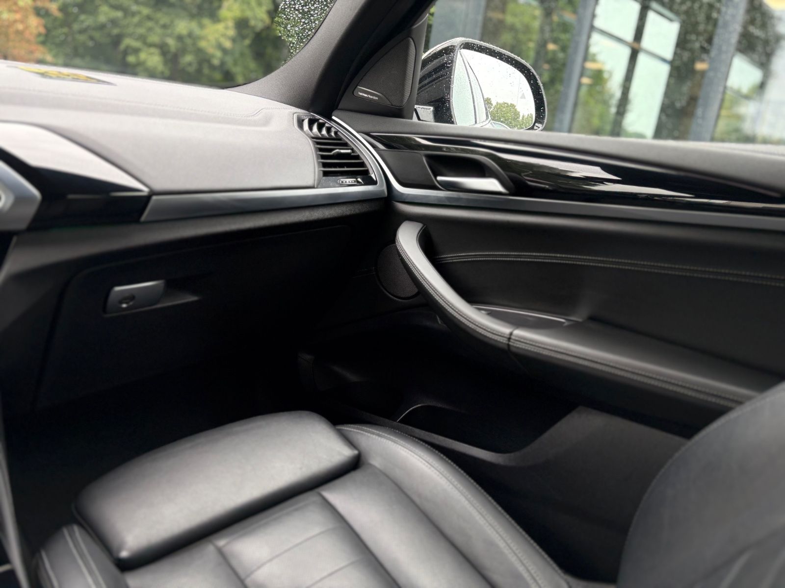 Fahrzeugabbildung BMW X4 M40i*SHADOW*BMW LIVE*PANORAMA*21.Z*360°*