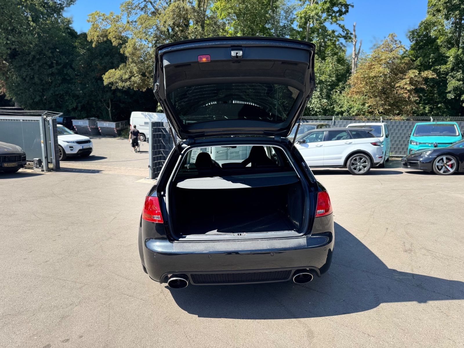 Fahrzeugabbildung Audi RS4 4.2 QUATTRO*RS-SCHALENSITZE*MILTEK*KERAMIK*