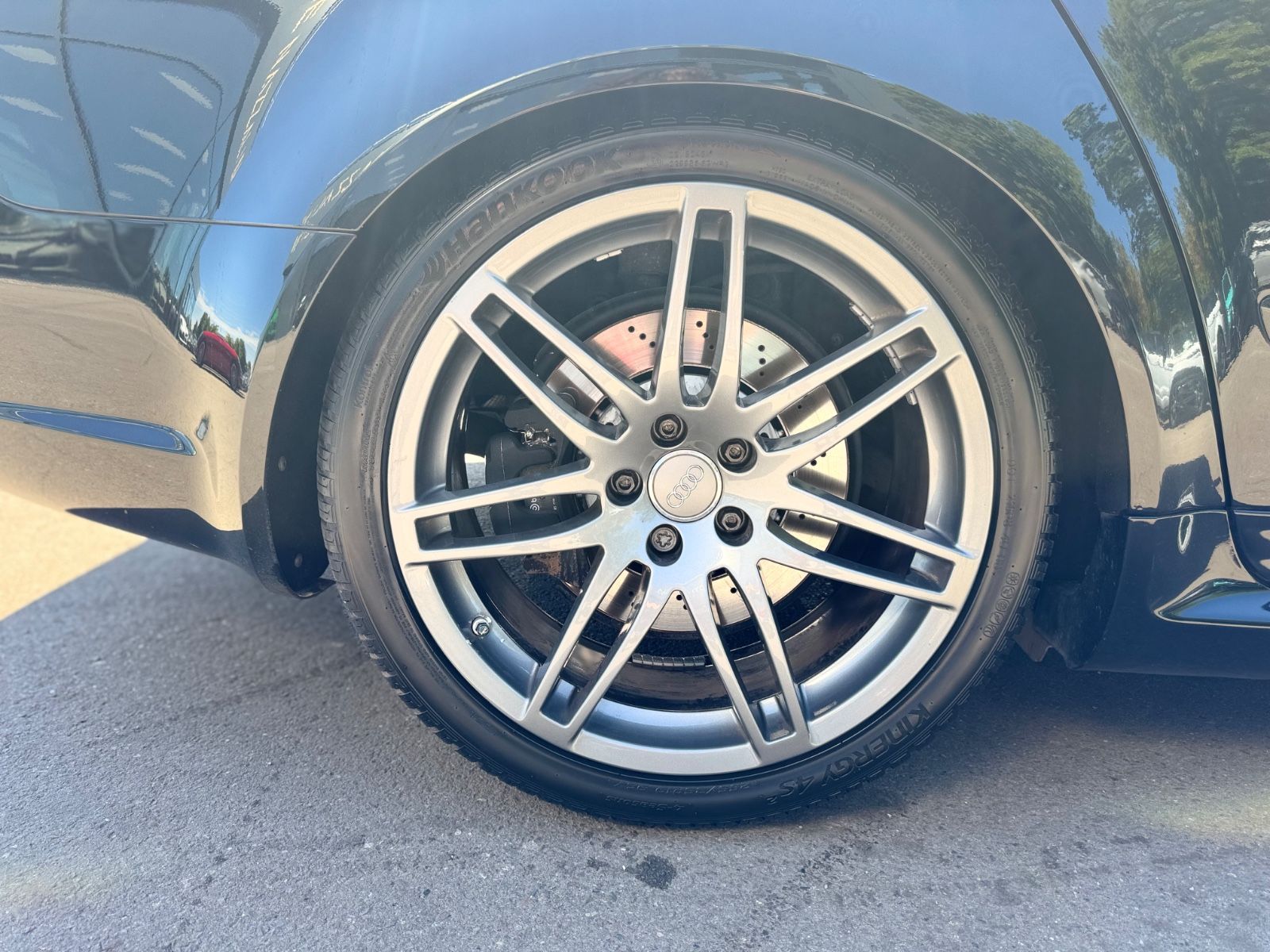 Fahrzeugabbildung Audi RS4 4.2 QUATTRO*RS-SCHALENSITZE*MILTEK*KERAMIK*