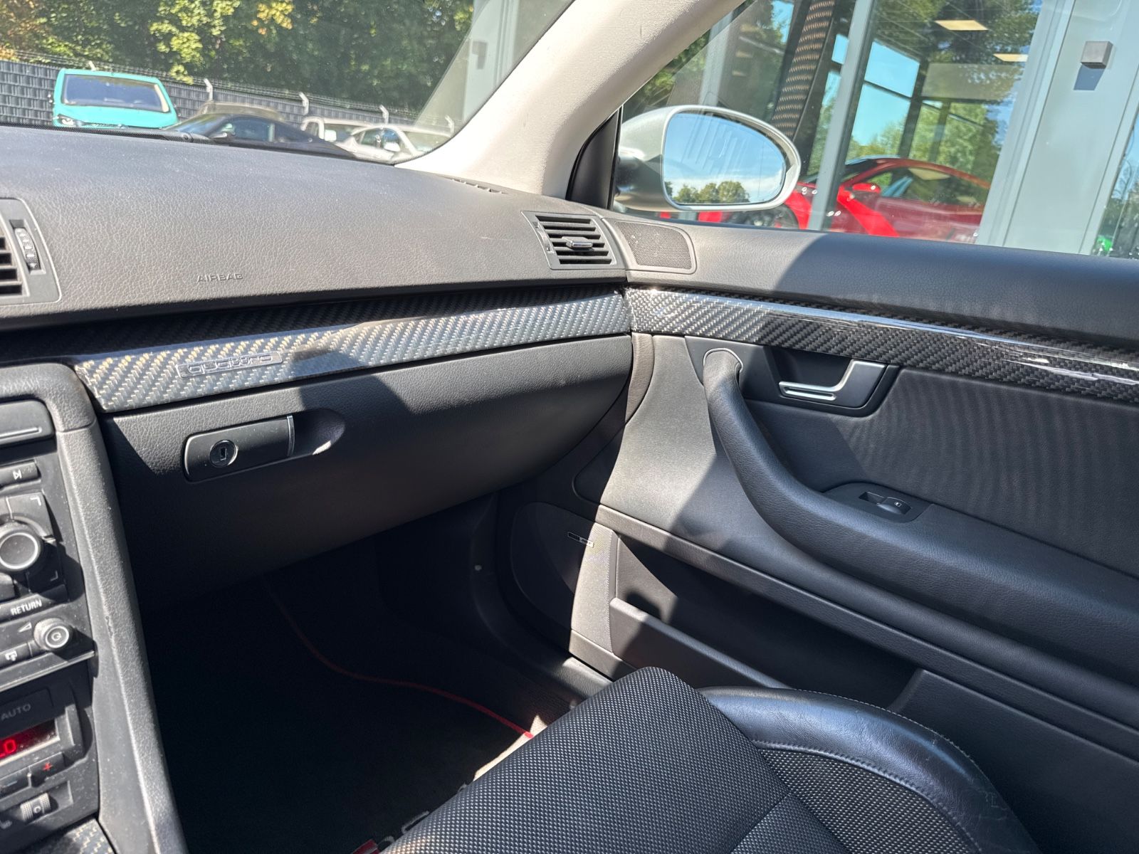 Fahrzeugabbildung Audi RS4 4.2 QUATTRO*RS-SCHALENSITZE*MILTEK*KERAMIK*