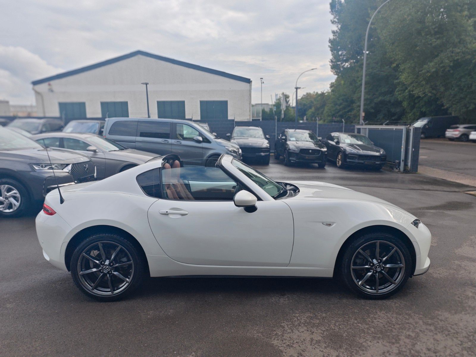 Fahrzeugabbildung Mazda MX-5 SPORT-LINE RF*AUT*MATRIX*LEDER*KAMERA*TOP