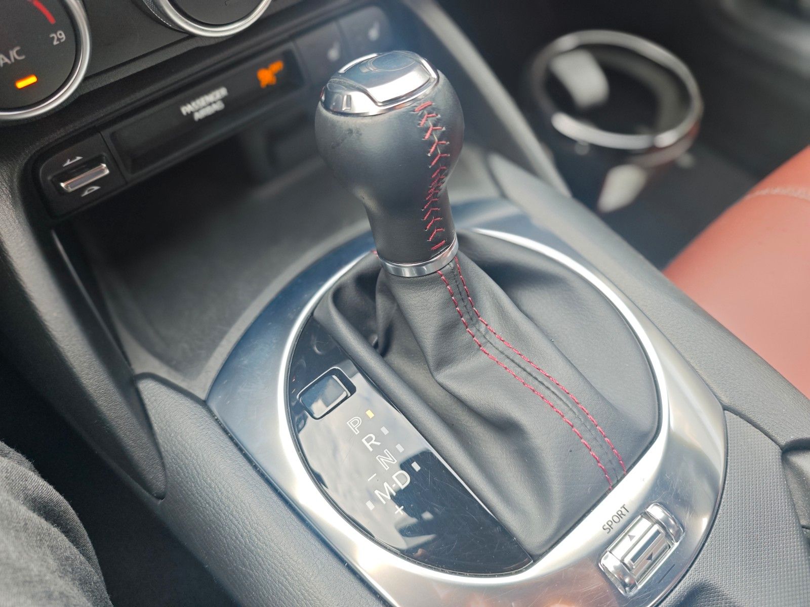 Fahrzeugabbildung Mazda MX-5 SPORT-LINE RF*AUT*MATRIX*LEDER*KAMERA*TOP