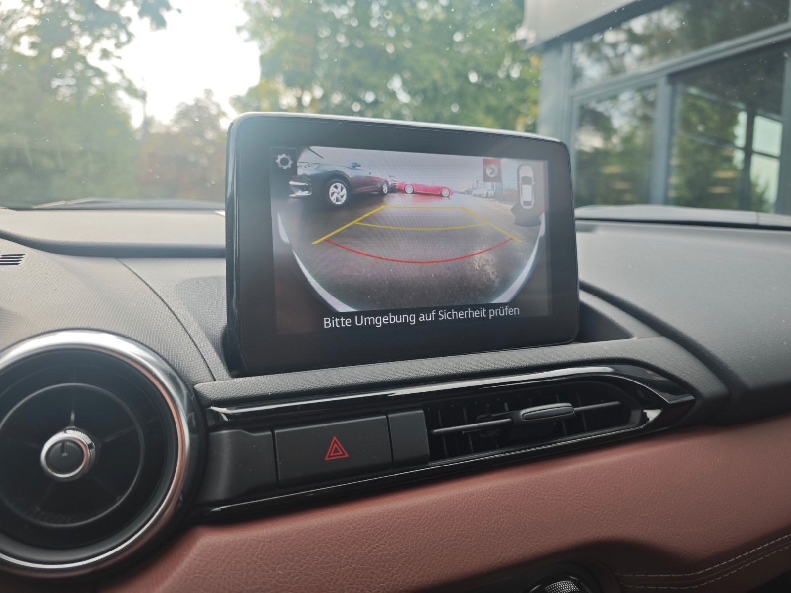 Fahrzeugabbildung Mazda MX-5 SPORT-LINE RF*AUT*MATRIX*LEDER*KAMERA*TOP