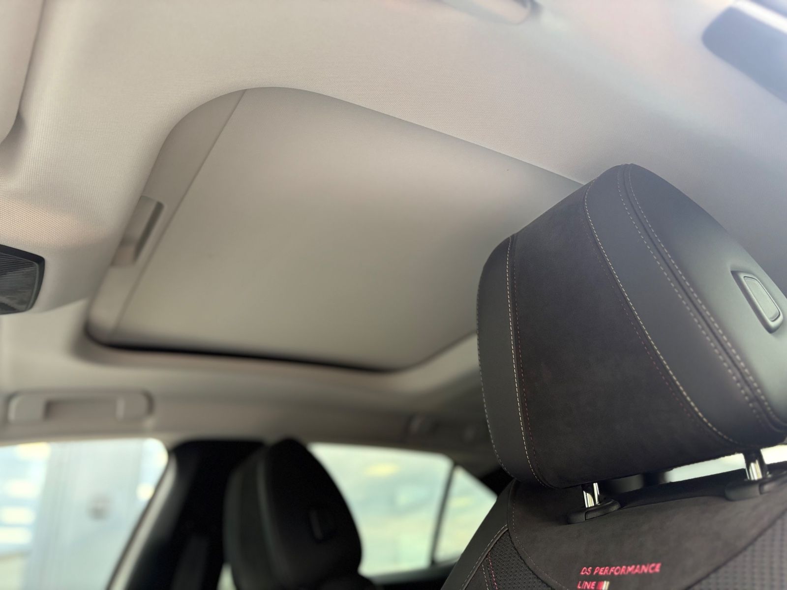 Fahrzeugabbildung DS Automobiles DS4  PERFORMANCE LINE +ALCANTARA*LED*PANORAMA*
