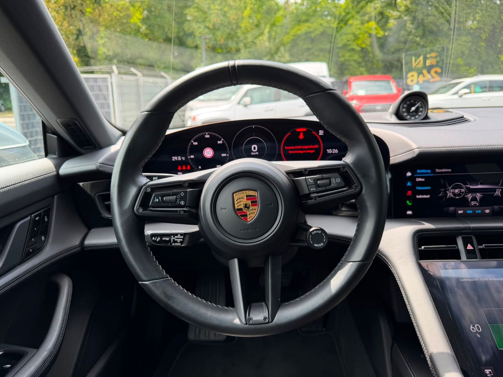 Fahrzeugabbildung Porsche TAYCAN 4S *SPORT-CHRONO*SPORT-DESIGN*PANO*LUFT*