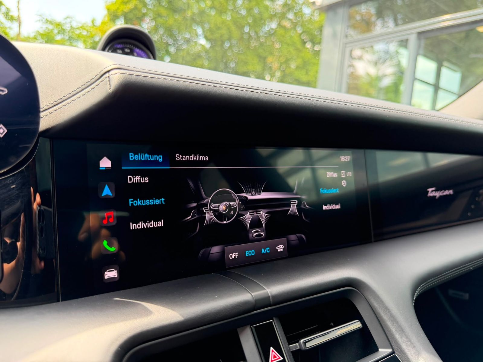 Fahrzeugabbildung Porsche TAYCAN 4S *SPORT-CHRONO*SPORT-DESIGN*PANO*LUFT*