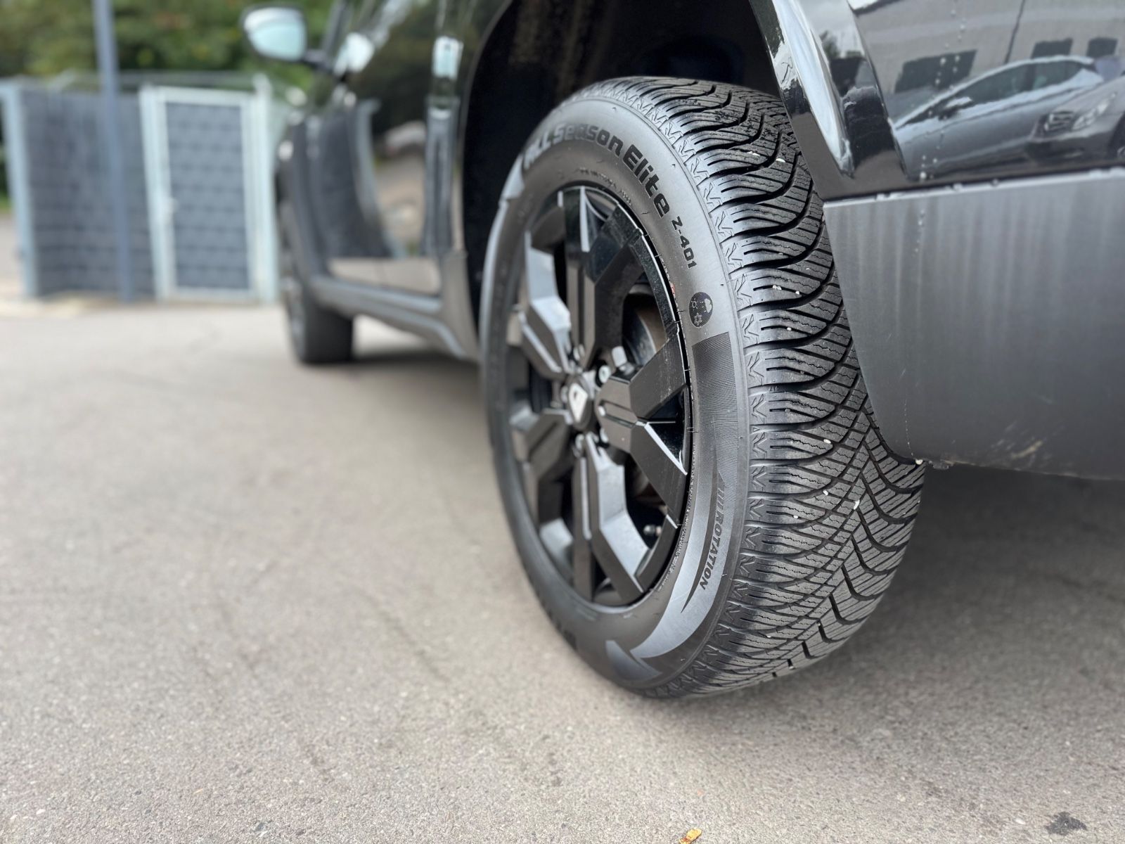 Fahrzeugabbildung Dacia DUSTER II EXTREME*VOLL-LED*TEILLEDER*LPG*