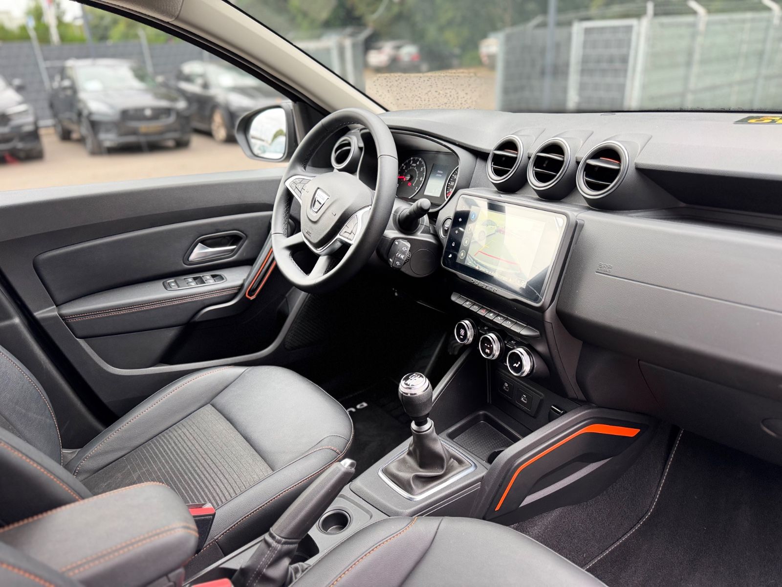 Fahrzeugabbildung Dacia DUSTER II EXTREME*VOLL-LED*TEILLEDER*LPG*