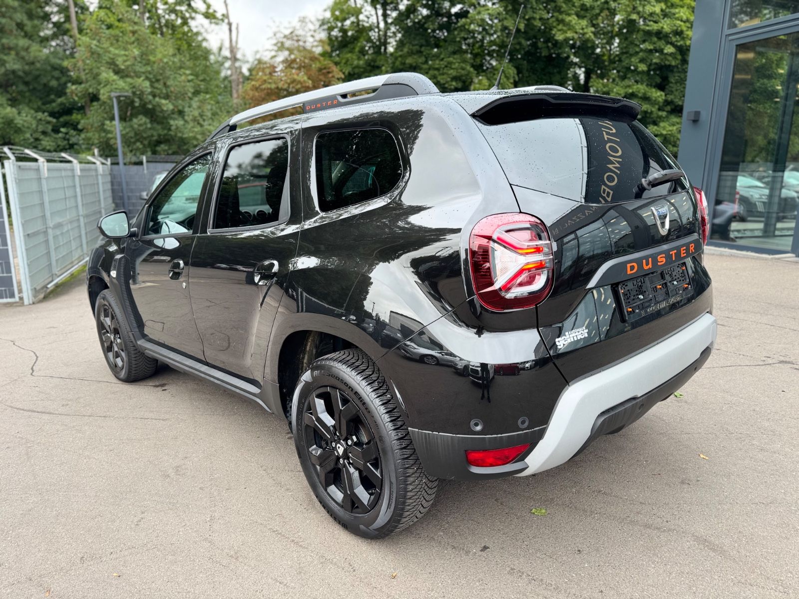 Fahrzeugabbildung Dacia DUSTER II EXTREME*VOLL-LED*TEILLEDER*LPG*