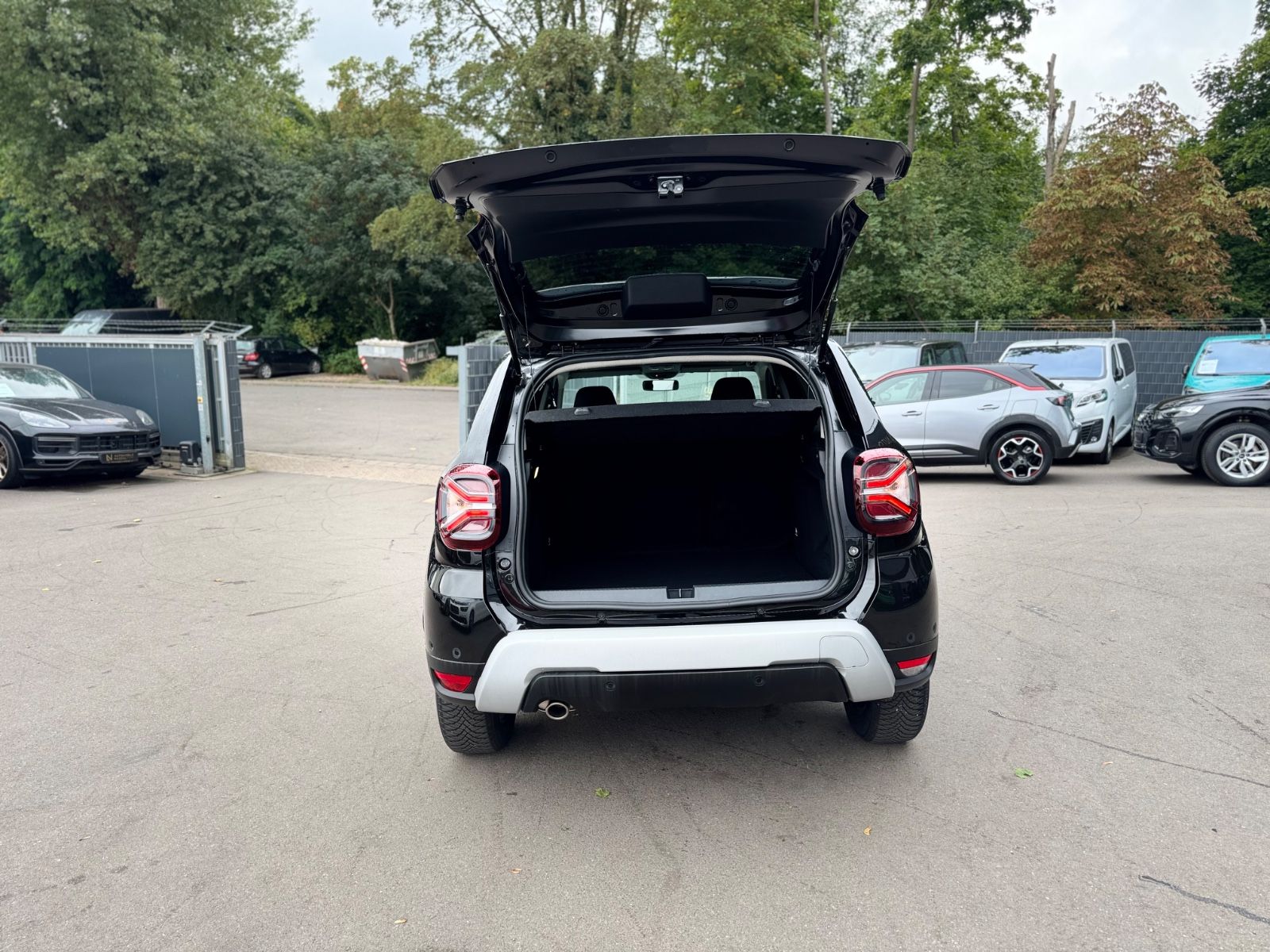 Fahrzeugabbildung Dacia DUSTER II EXTREME*VOLL-LED*TEILLEDER*LPG*