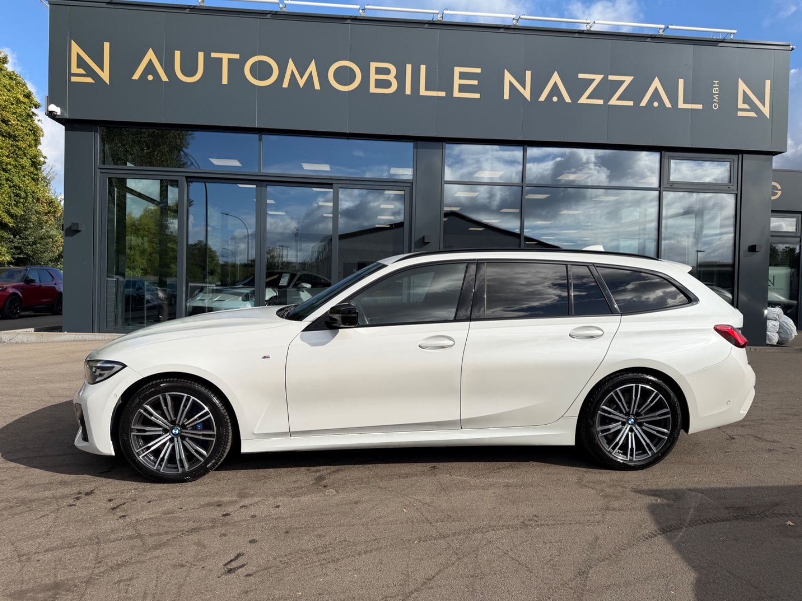 Fahrzeugabbildung BMW 330i xDRIVE TOURING M SPORT *360°*SHZ*LED*H/K*