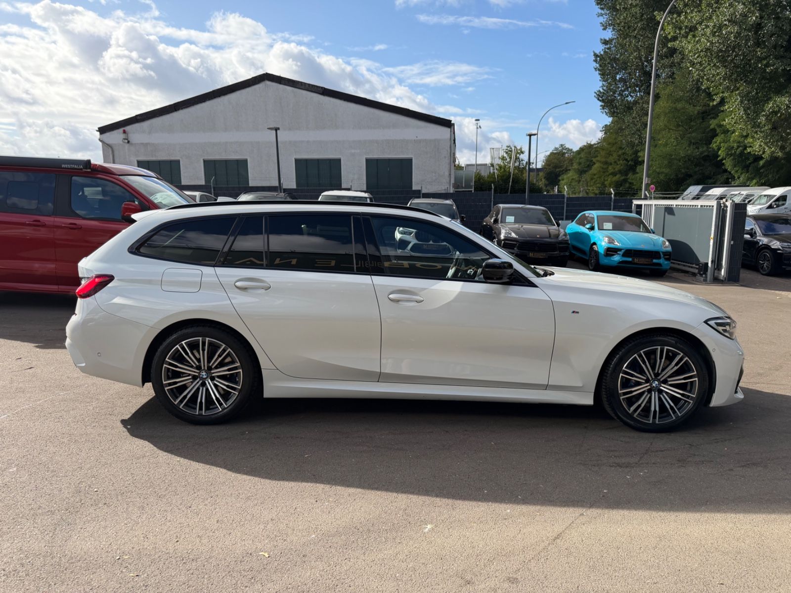 Fahrzeugabbildung BMW 330i xDRIVE TOURING M SPORT *360°*SHZ*LED*H/K*