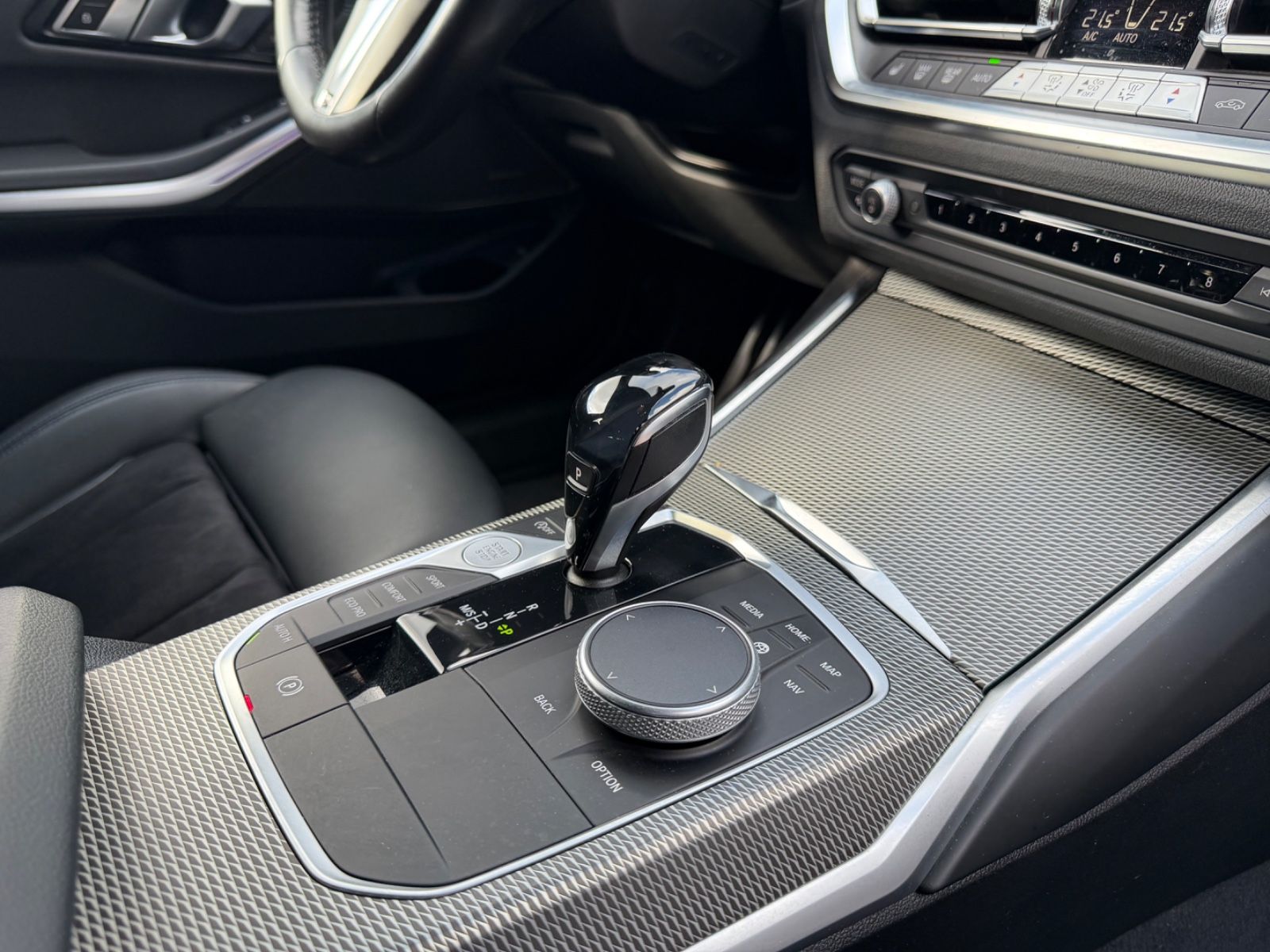 Fahrzeugabbildung BMW 330i xDRIVE TOURING M SPORT *360°*SHZ*LED*H/K*