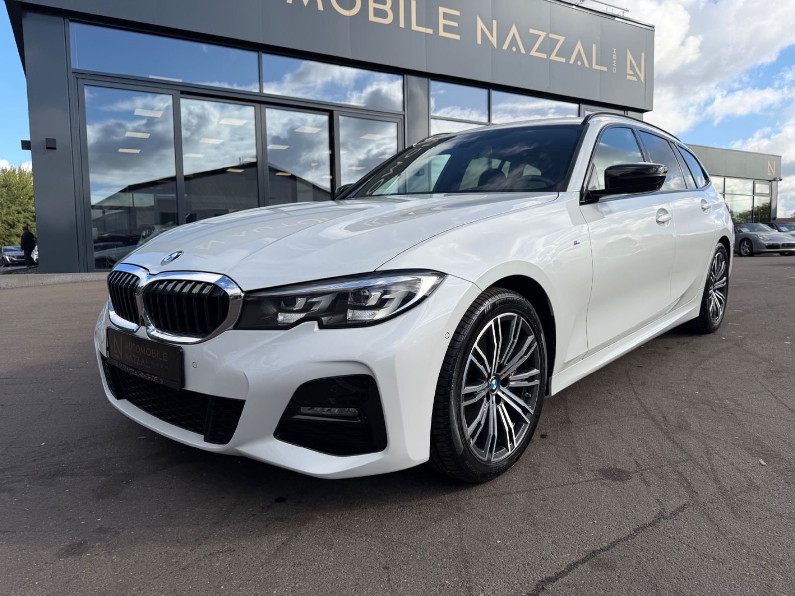 Fahrzeugabbildung BMW 330i xDRIVE TOURING M SPORT *360°*SHZ*LED*H/K*